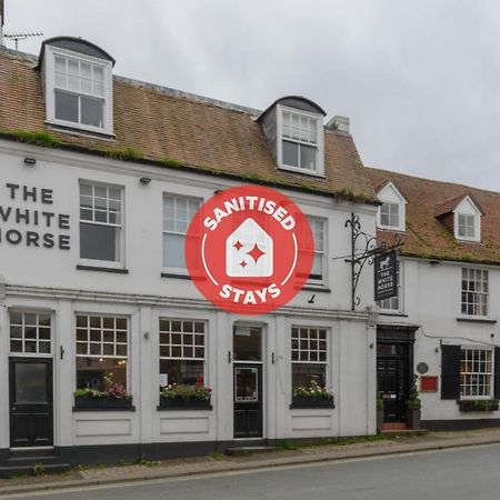 Oyo White Horse Hotel Storrington Exterior photo